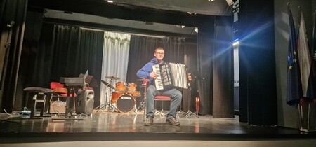 Koncert GS Trebnje na Mirni, foto Lapego (5)